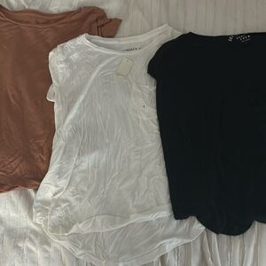 Aeropostale Black Short Sleeve T-Shirt